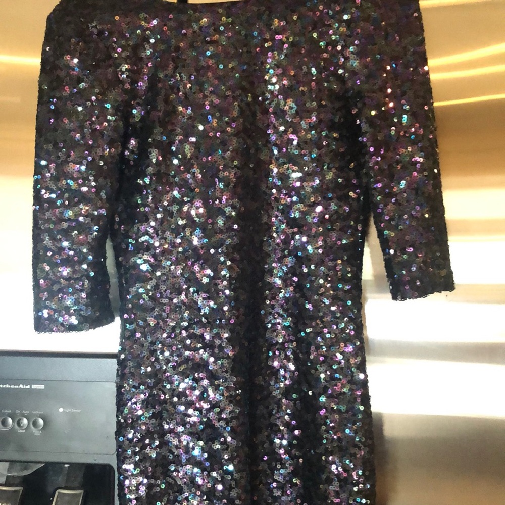 Multicolored sequined fitted cocktail dress